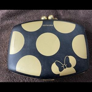 MINNIE’S WORLD IN COLOR EYESHADOW PALETTE LIMITED EDITION